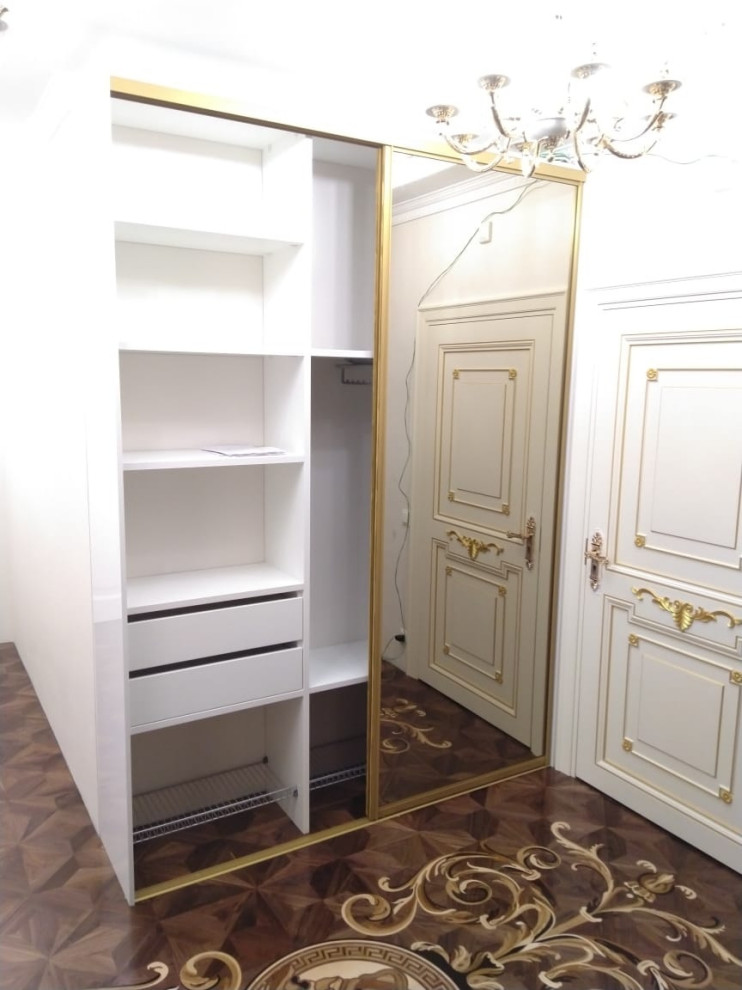 Обложка альбома: прихожая