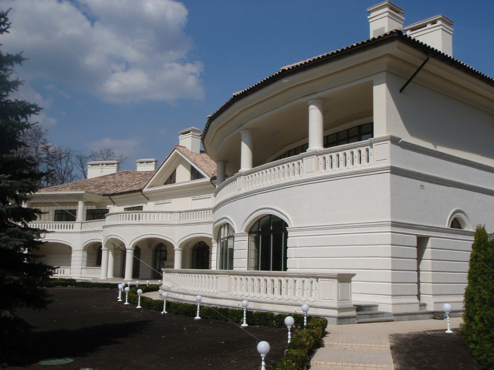 Фасады из инкерманского камня