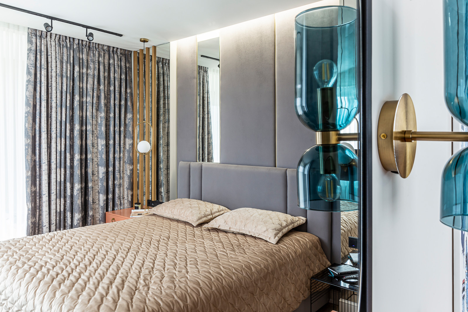 В сиреневых тонах (3-х комнатная квартира 66,7 м²)