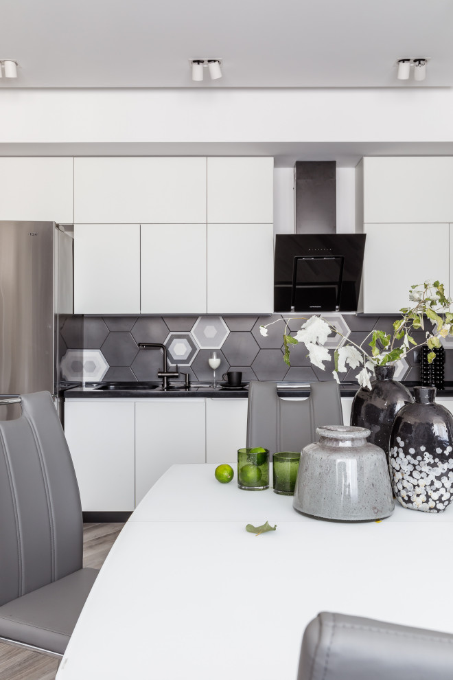 Монохромный интерьер 2-х комнатной квартиры