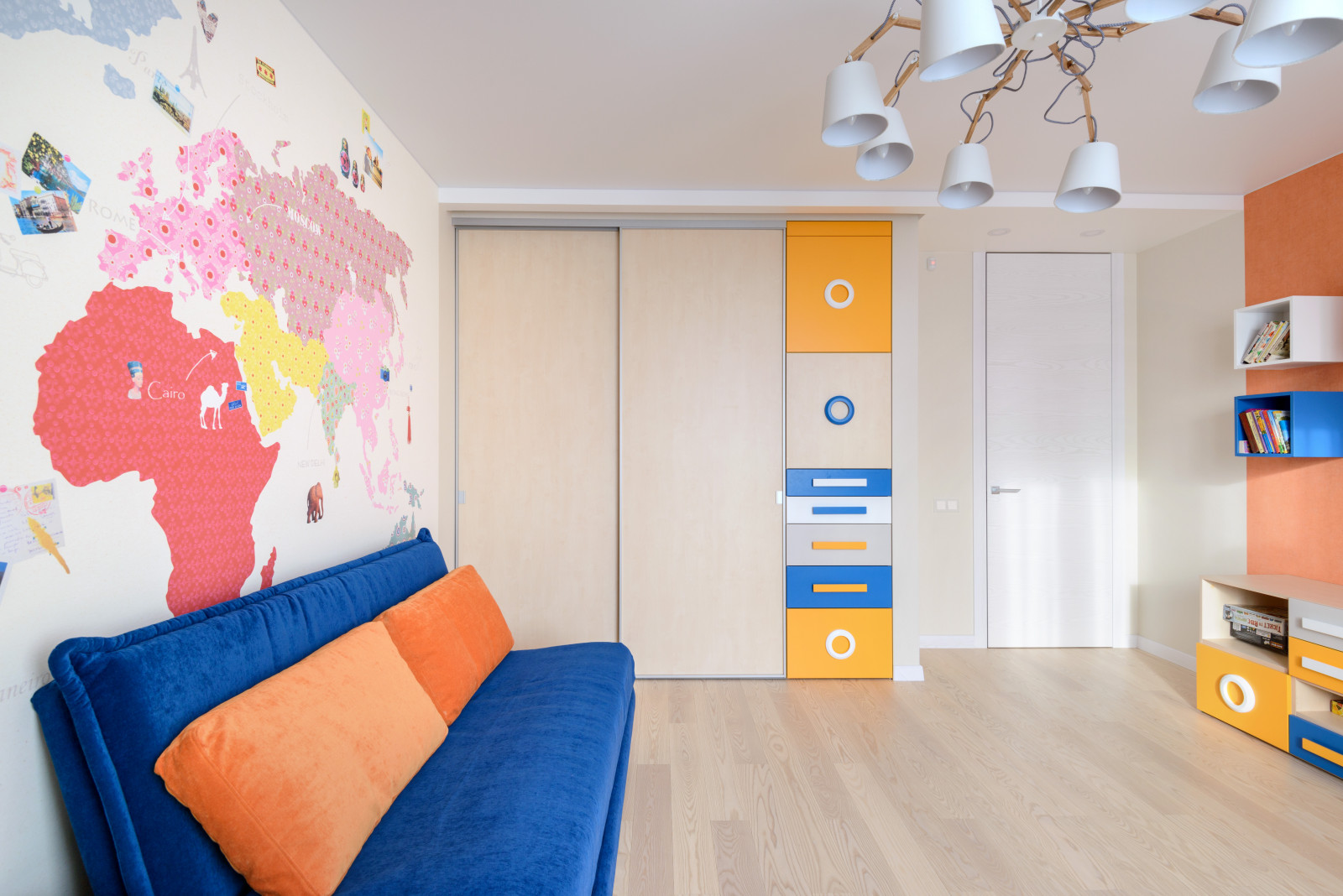 Любовь к белому цвету.