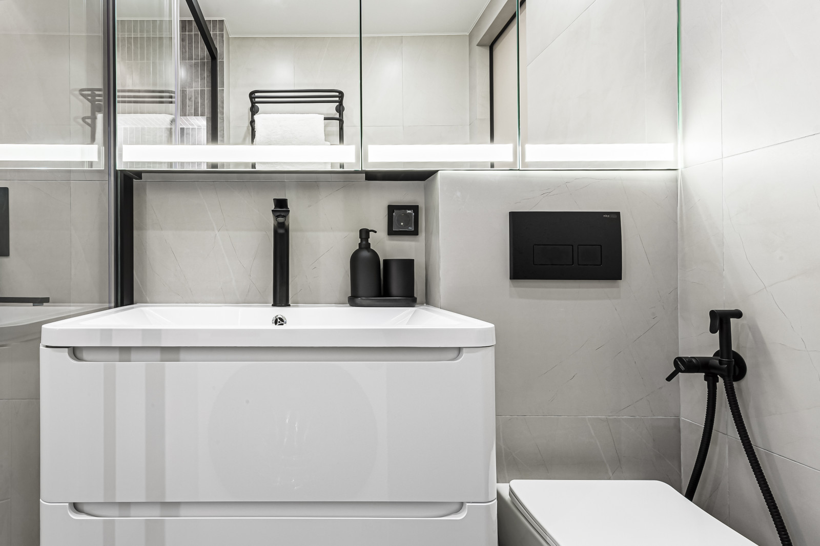 евродвушка в аренду в пятиэтажке рядом с Сити