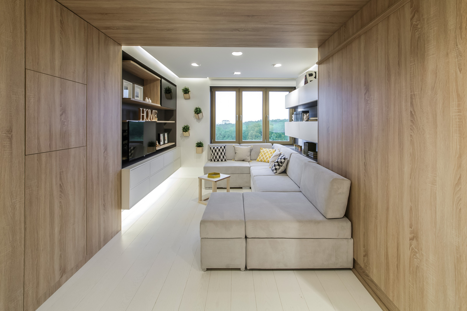 Гостиная с порталом