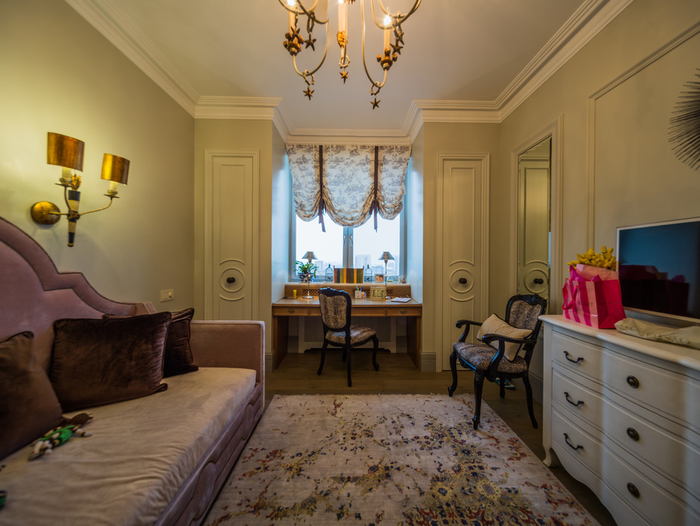 Шкафы для одежды. Письменный стол