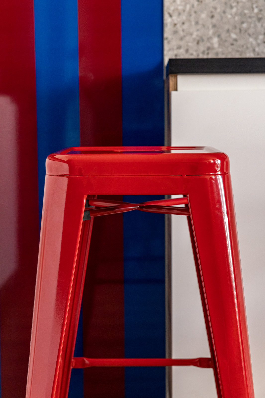 Квартира -студия  для молодого человека