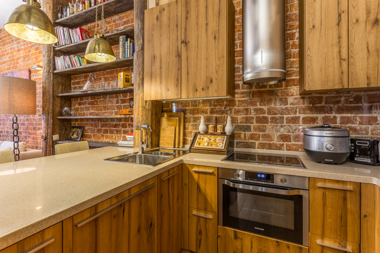 Houzz тур: Интерьер с мотивами лофта на Неглинной