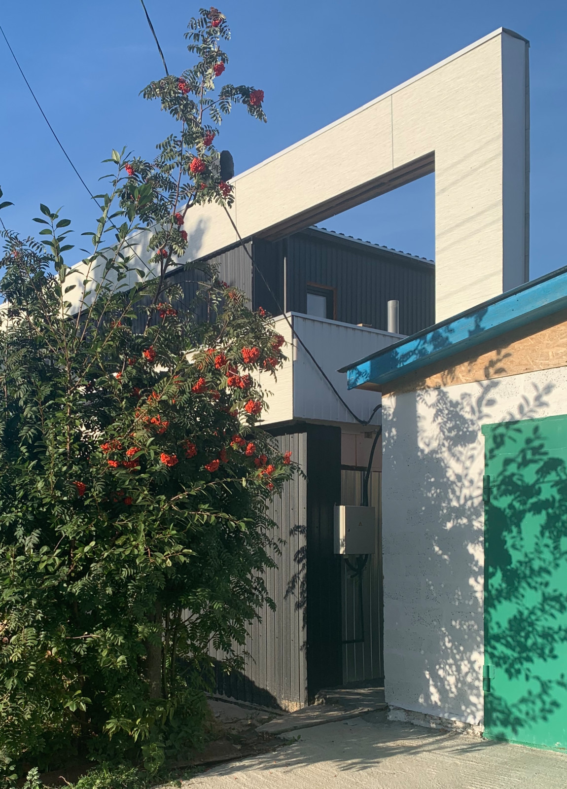 Реконструкция в современность