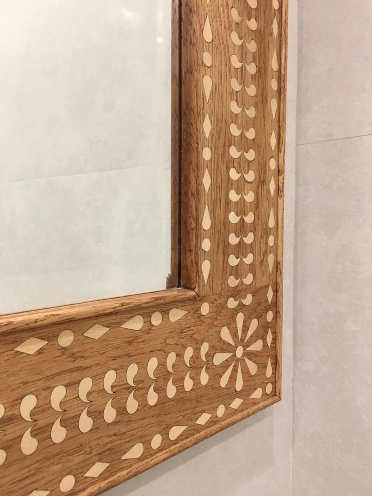 Зеркало с инкрустацией