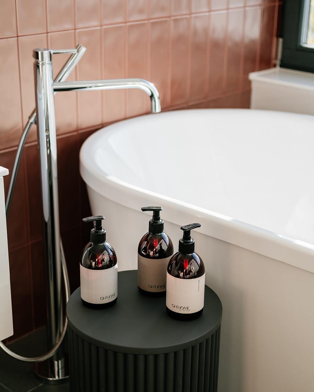 Дом на берегу реки