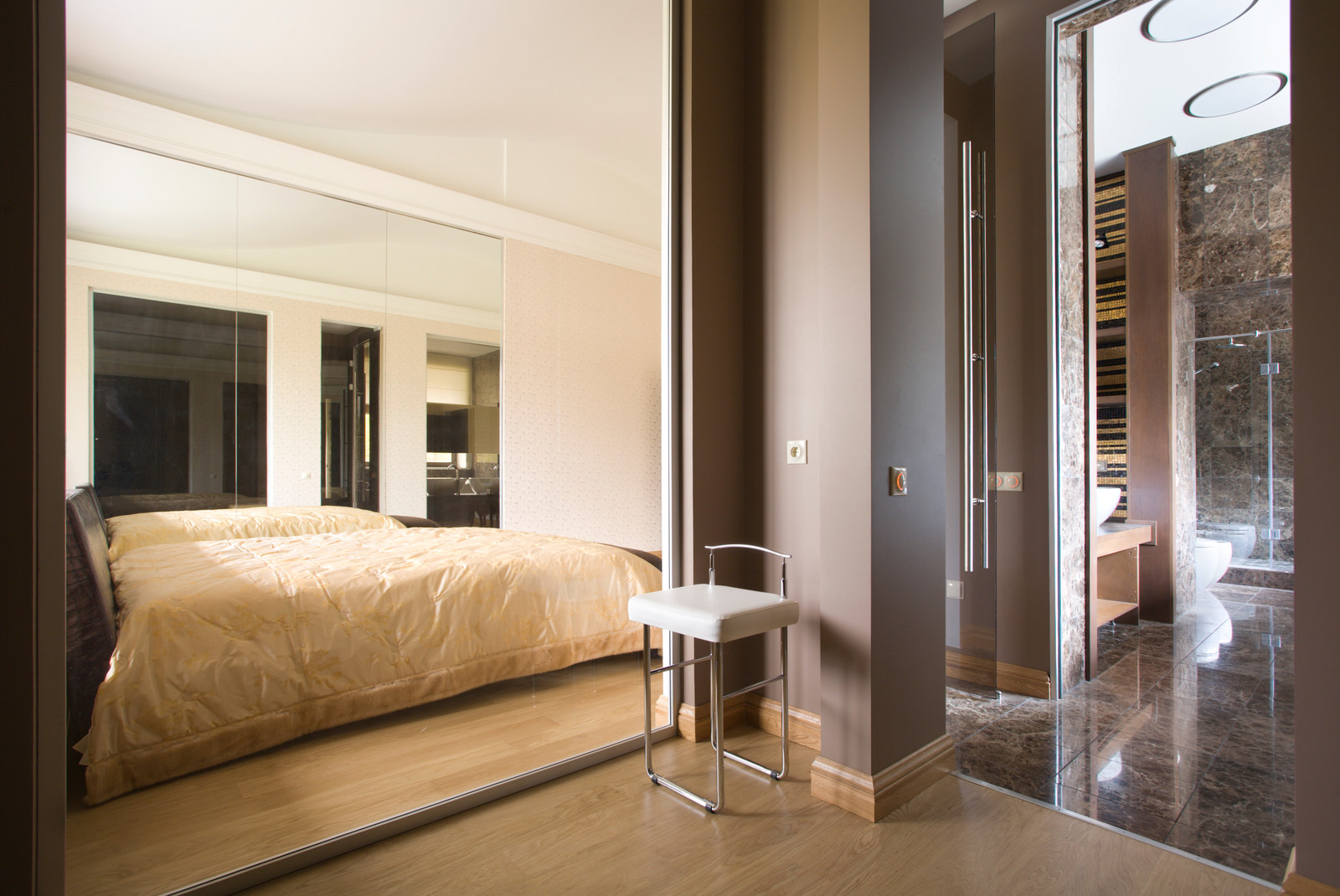 Поселок Варварино и жилой дом