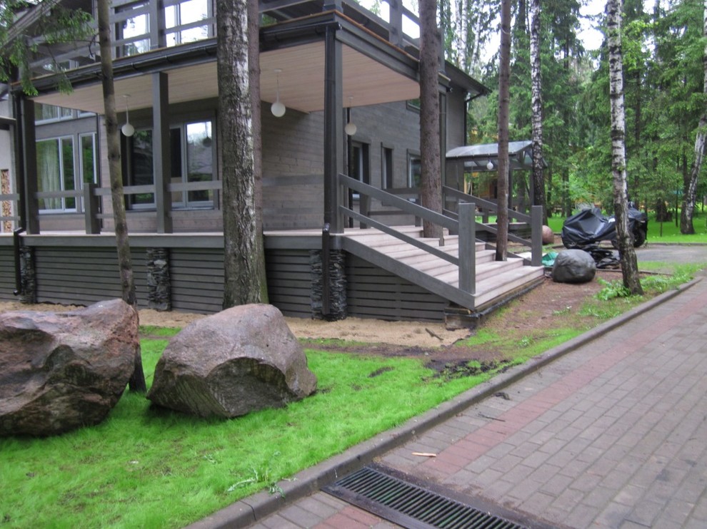 Дом на берегу водохранилища