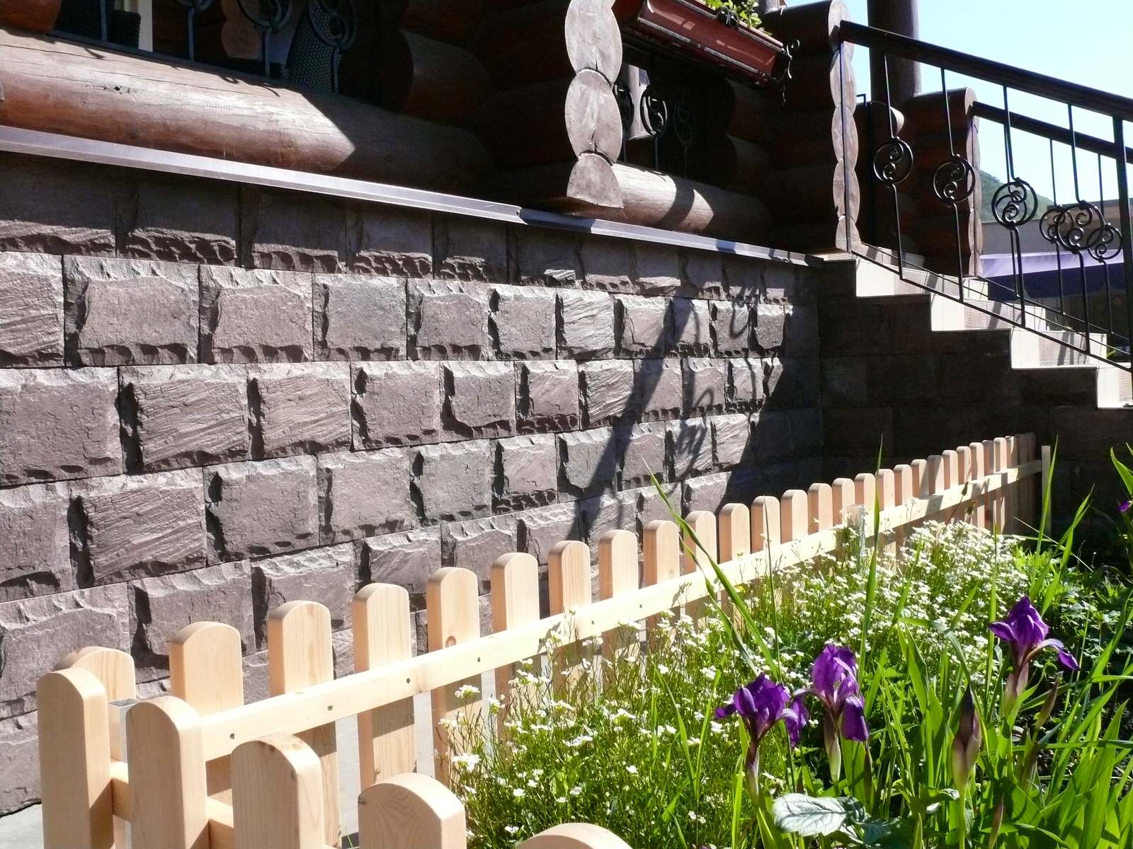 Облицовка фасадов песчаником