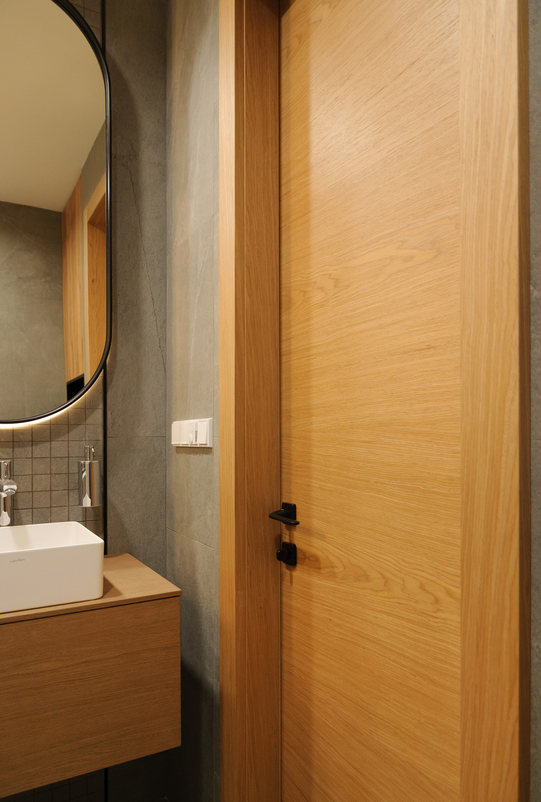 Обложка проекта: HeadLiner (фотографии реализации)