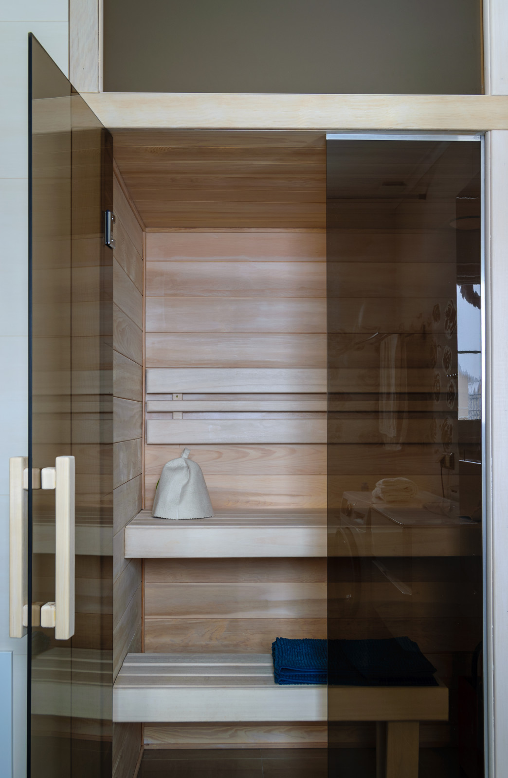 Уютный дом в скандинавском стиле с нотками английской классики