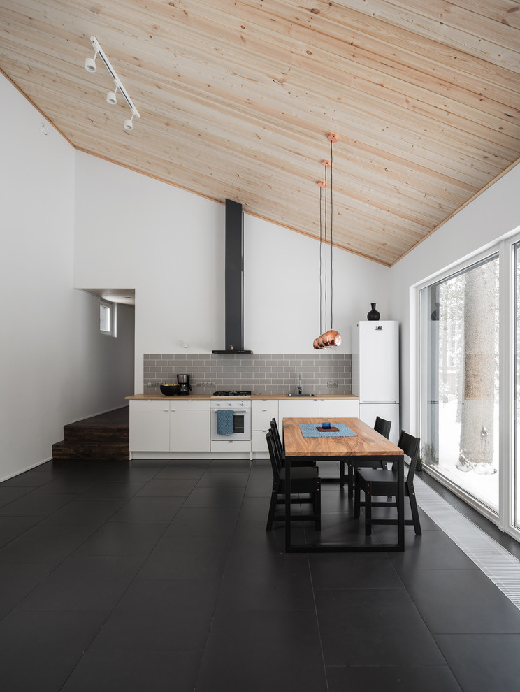 Houzz тур: Дом для двух художников на краю леса