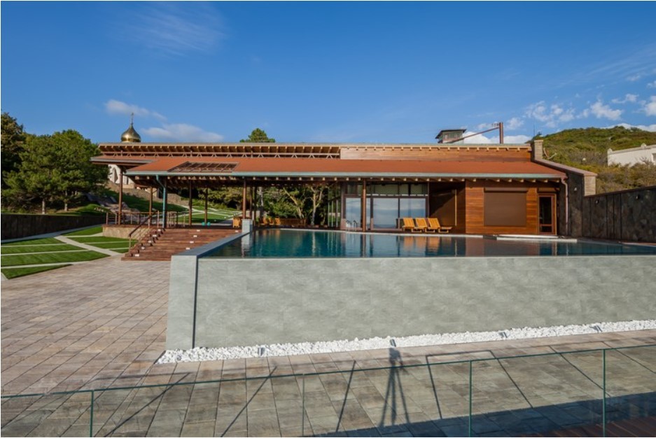 Проект недели: Бассейн-инфинити с видом на Черное море