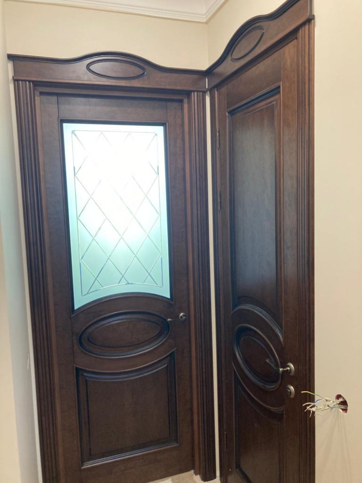 Двери из массива (фото работ с нескольких объектов)