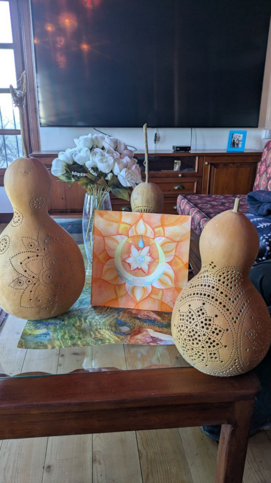 Живопись, графика, росписи стен в интерьере. Разные техники за несколько лет.