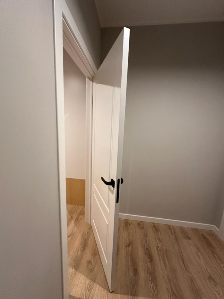 двери в загородном коттедже