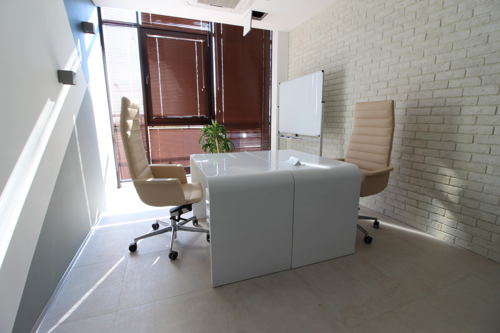 Обложка проекта: Офисная мебель по дизайн-проекту