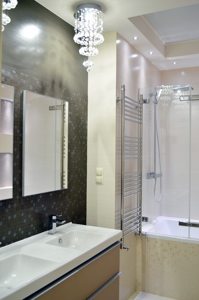 Две квартиры, объединённые в одну