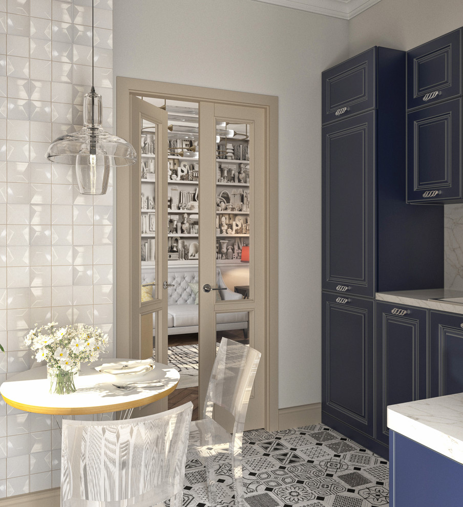 Квартира в сталинском доме на Смоленском бульваре.