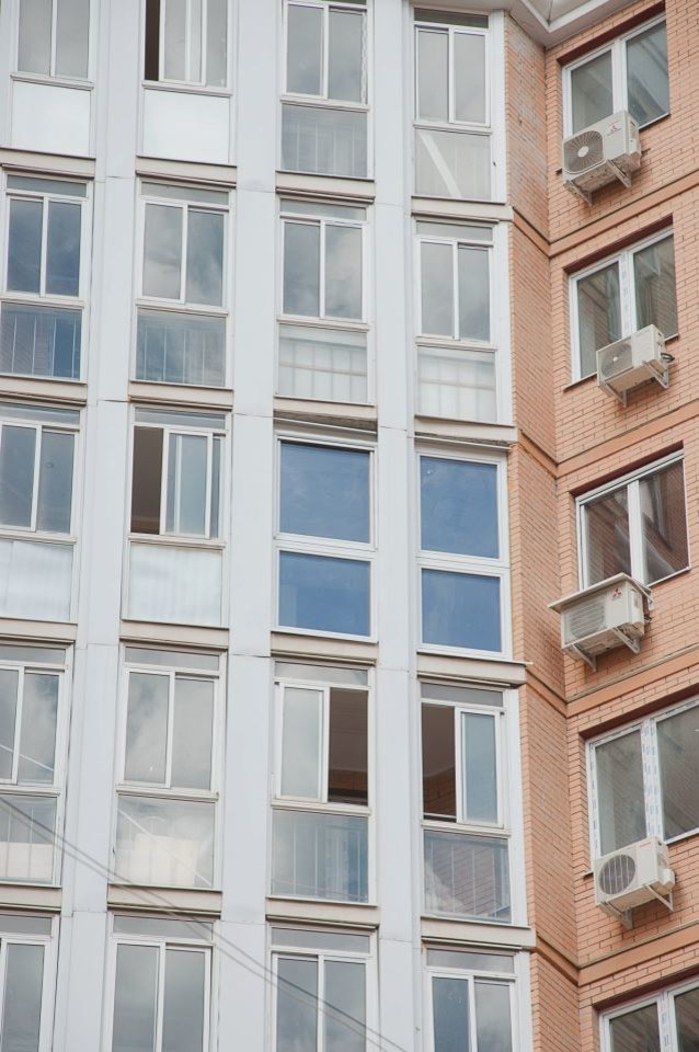 Остекление квартиры на Радиальной (дерево-алюминиевые окна)