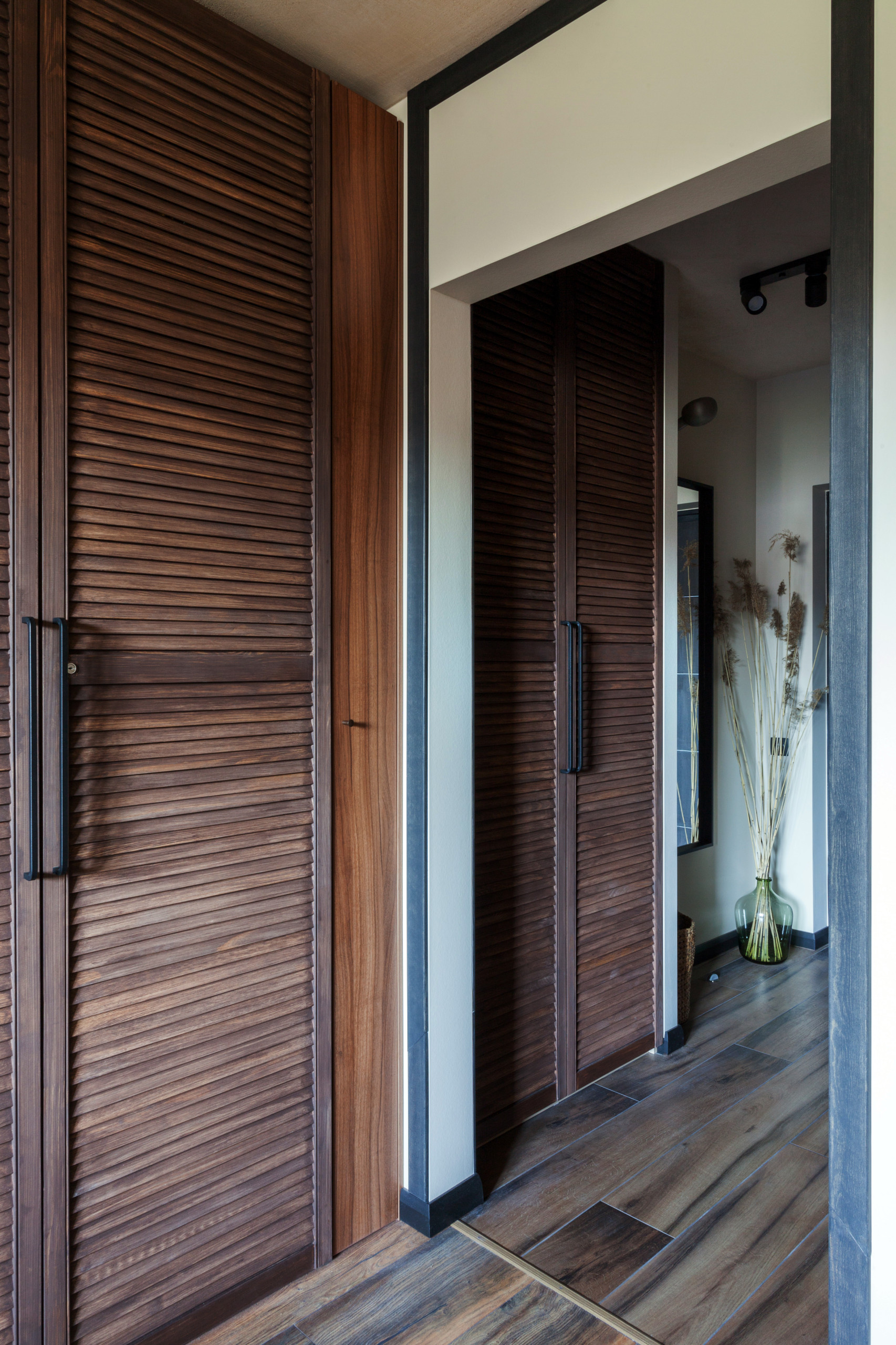 Houzz тур: 30 кв.м — квартира с необычным оттенком штукатурки