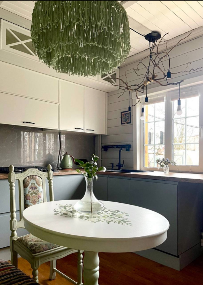 Обложка проекта: Уютная кухня в загородном доме