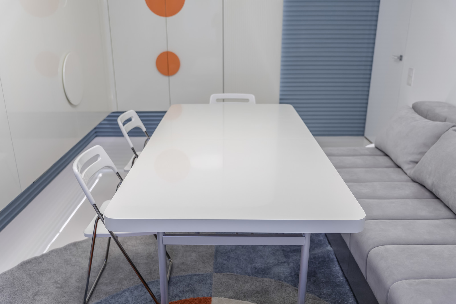 Космический люкс в гостиной для программы "Квартирный вопрос"