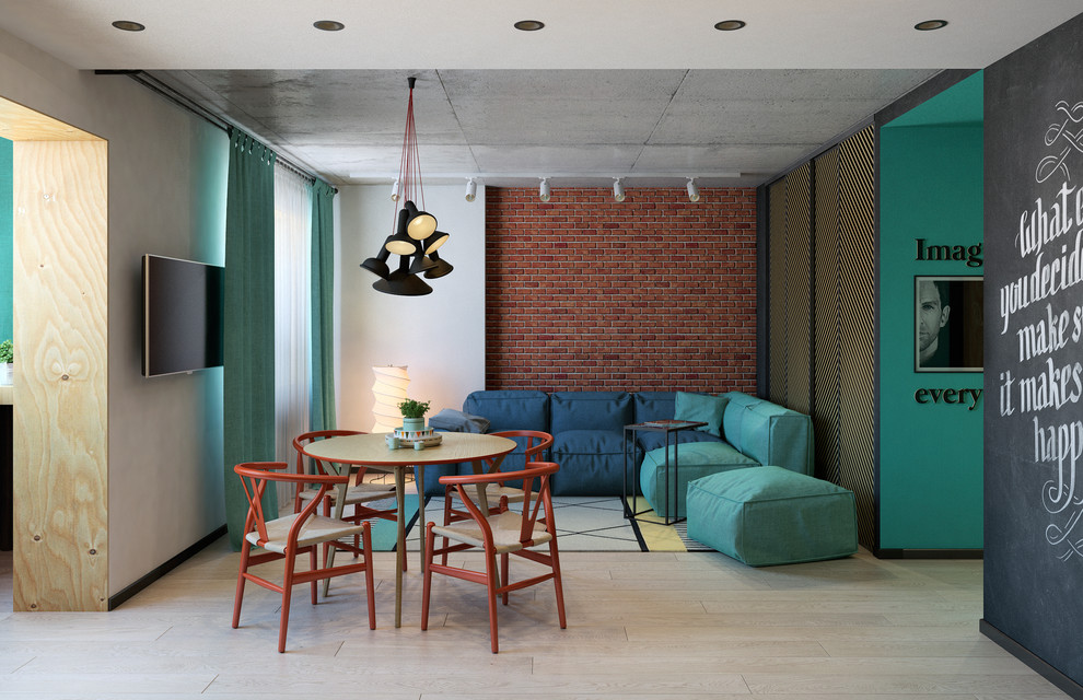 Кирпич, бетон и фанера