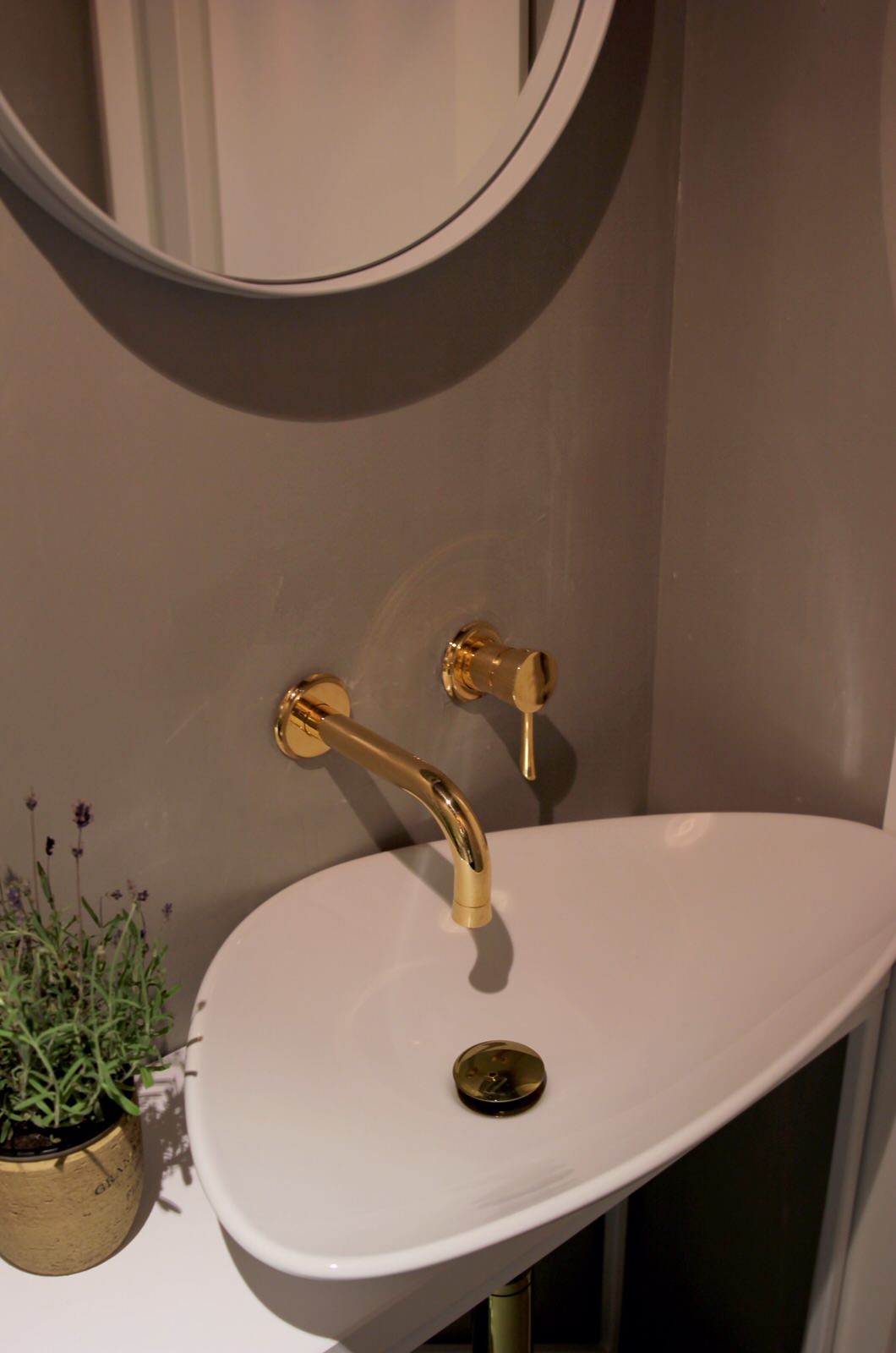 Maria Serova "SILENT architecture"