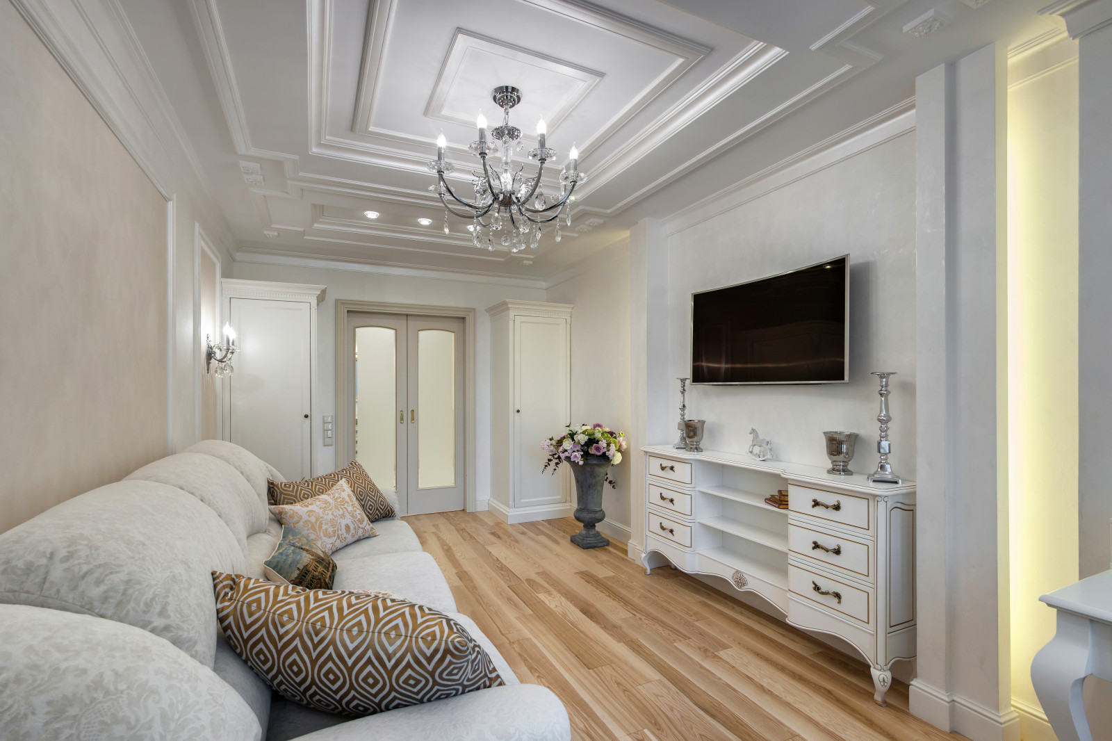 Дизайн и ремонт квартиры в стиле итальянской классики в центре Петербурга