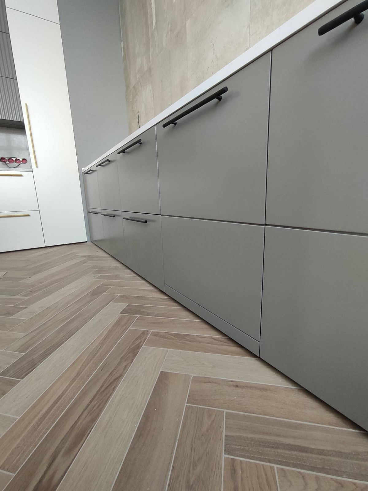 Большой кухонный гарнитур с островом