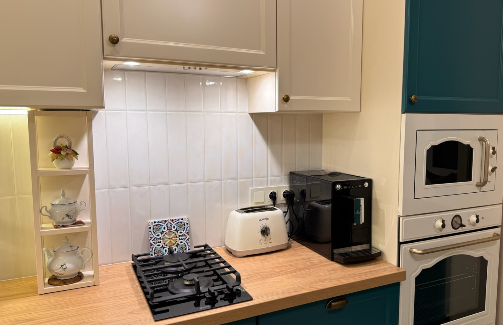 Кухонный гарнитур Хвоя от дизайнера