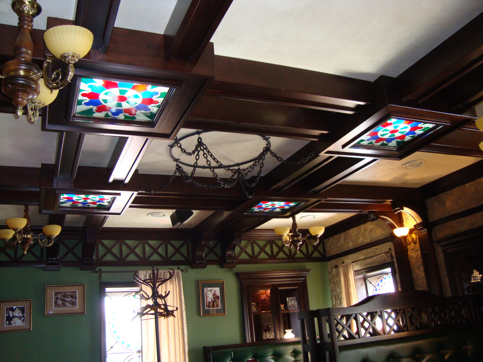 Обложка проекта: Витраж в потолок