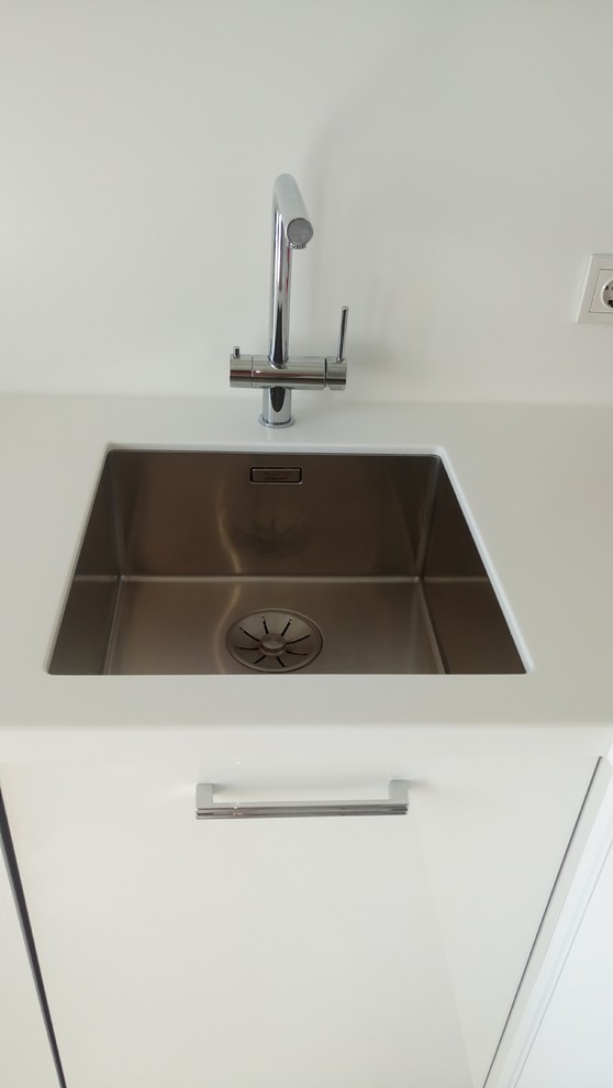 Белая кухня