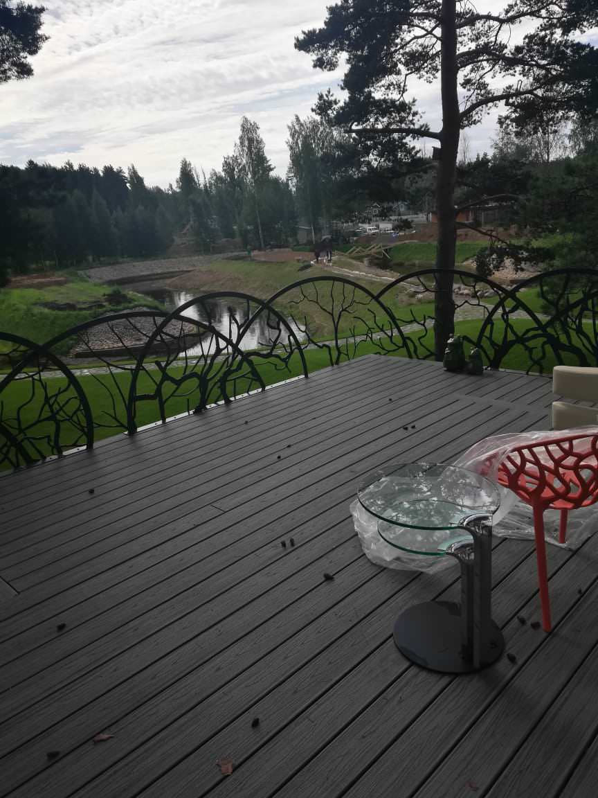 Террасы с дизайнерским решением системы ограждений