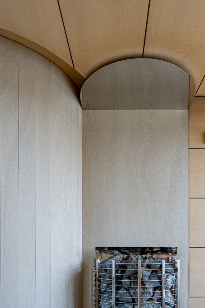 Сауна с большим окном