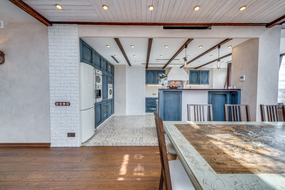 Пентхаус в Санкт-Петербурге. Мебель и отделка из массива.