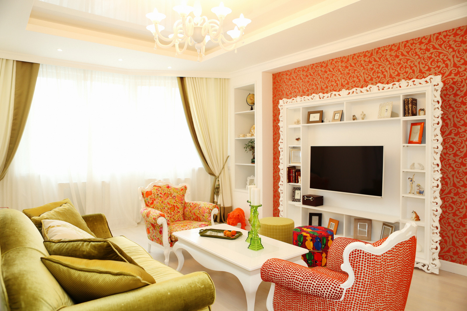 Элегантность в радостных цветах