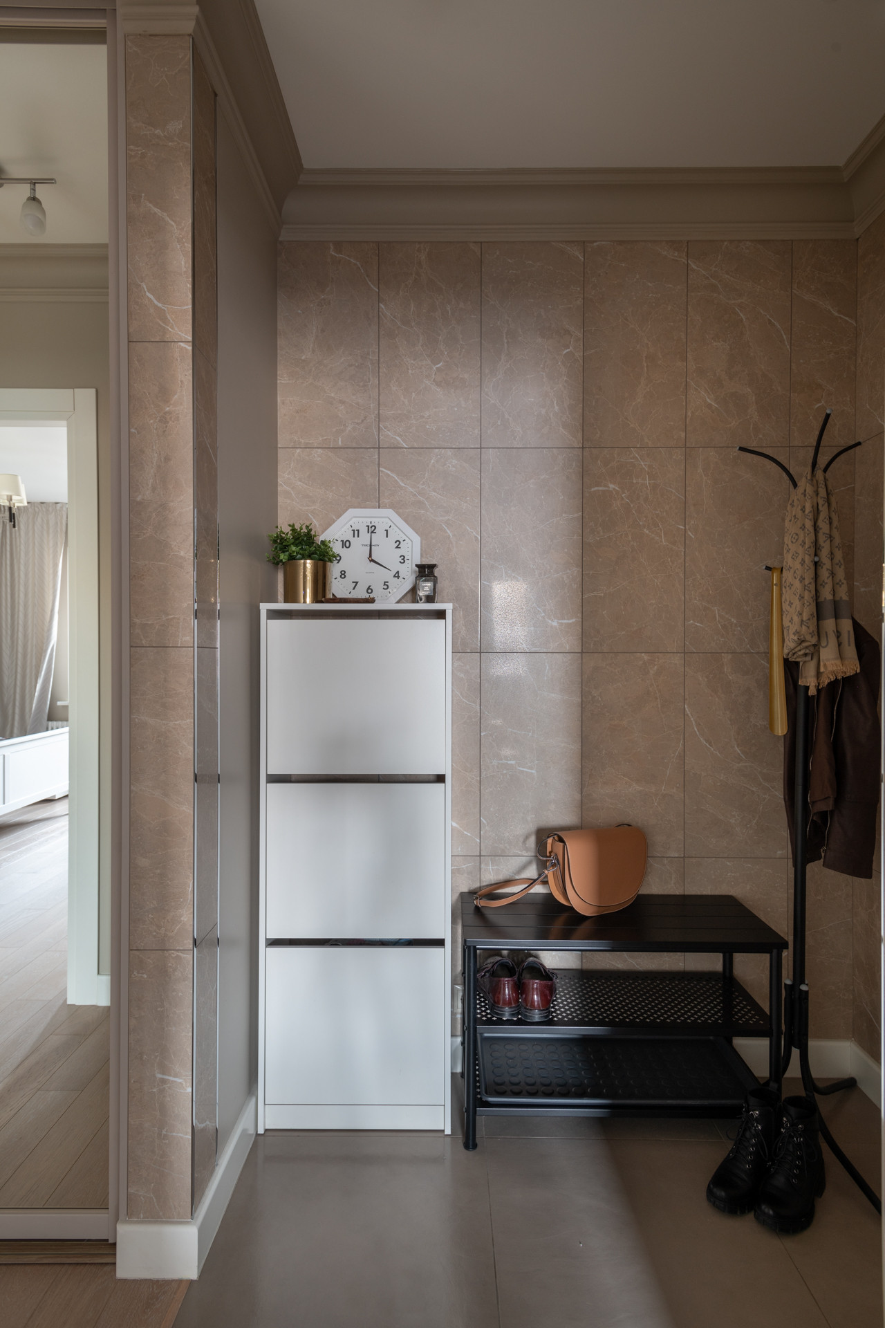 В гостях: Квартира в бежевых тонах для семьи дизайнера