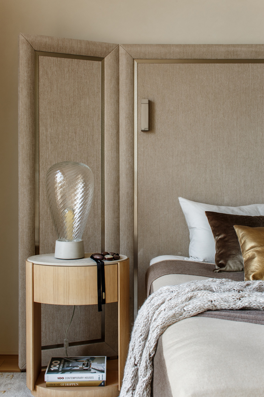 Двухэтажная квартира в стиле эклектика с террасой