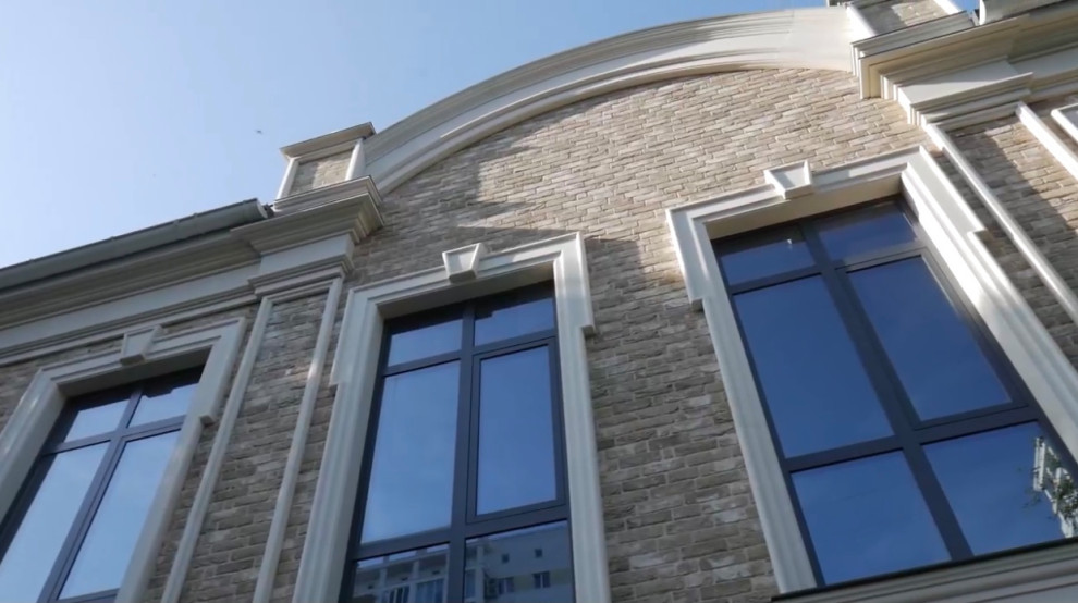 Фасадный декор для общественного здания