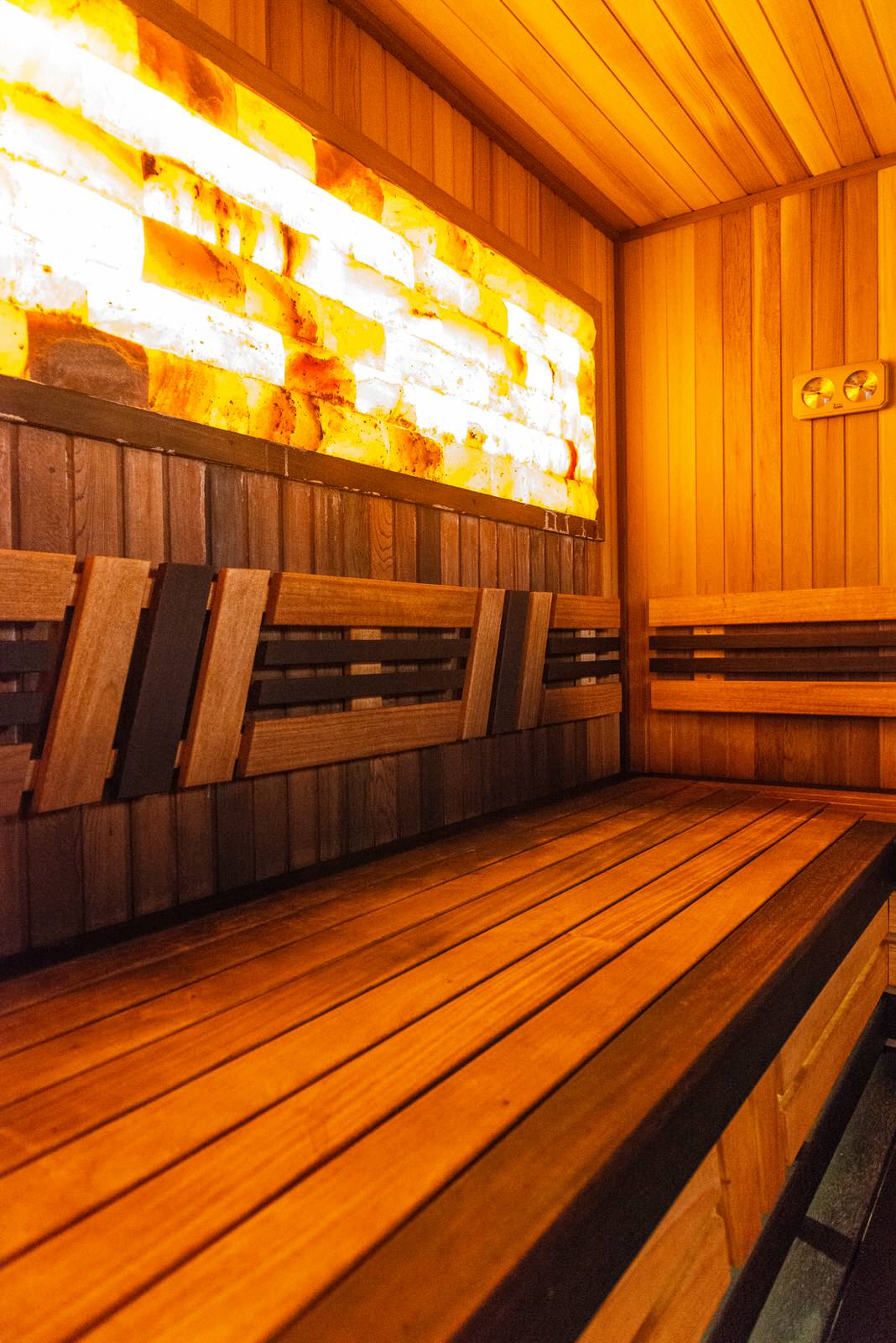 Дом с бассейном