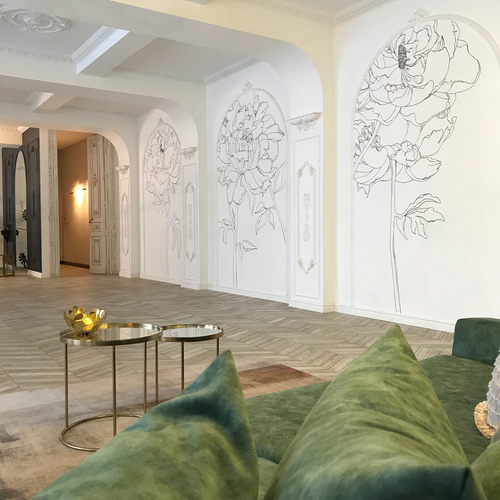 Обложка проекта: Графичный рисунок в фотостудии