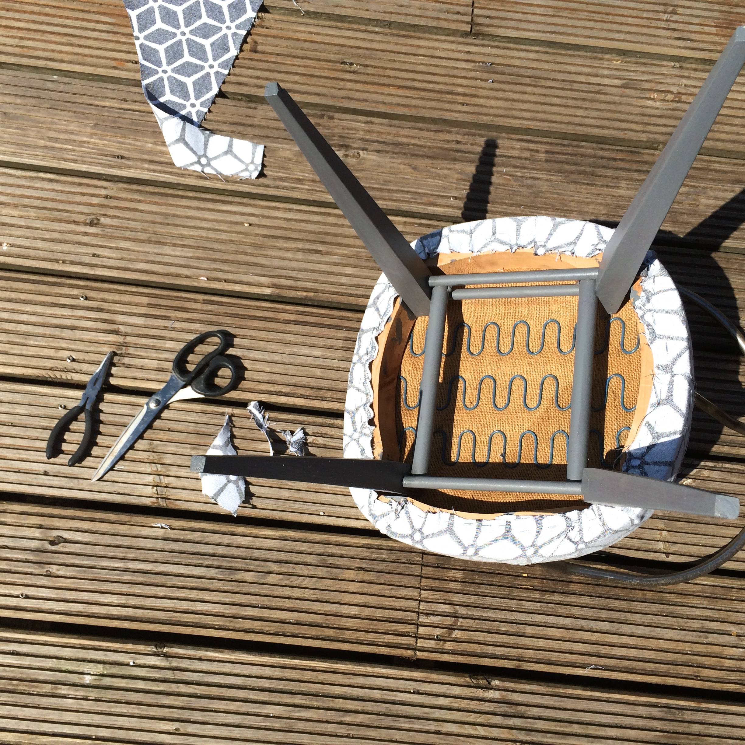 DIY : Как обновить старое кресло своими руками