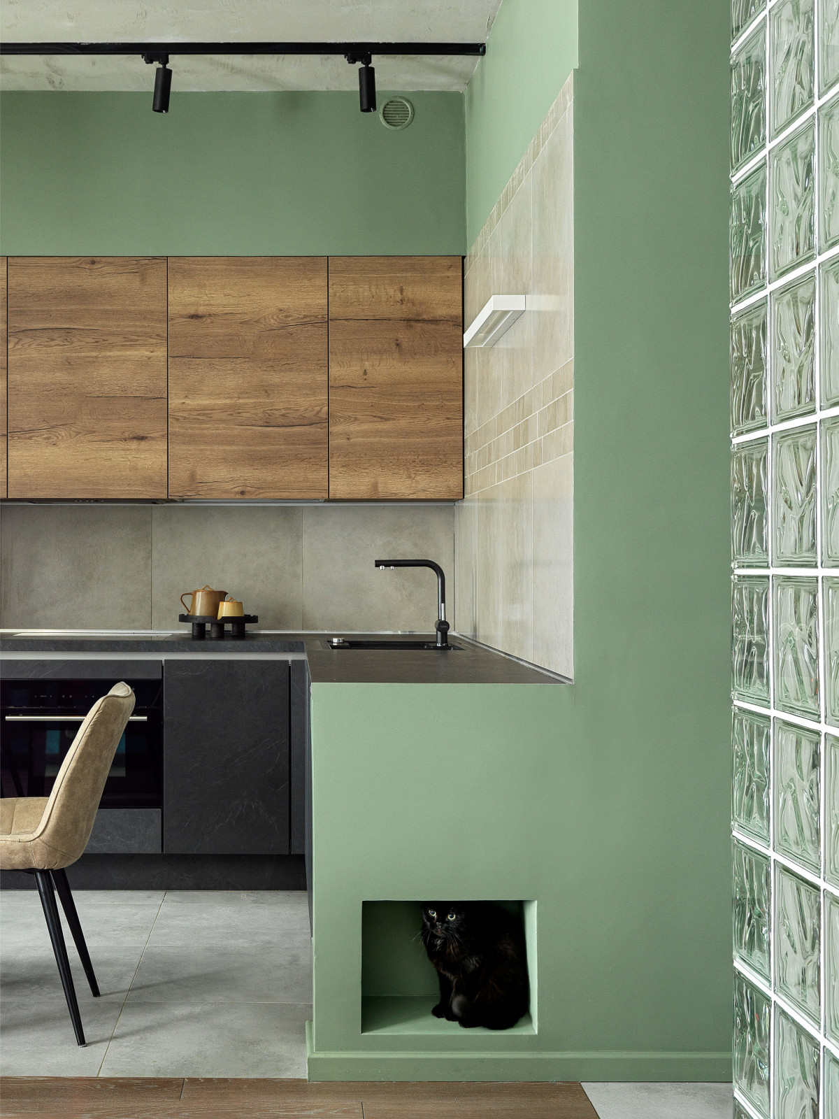 Houzz тур: Зеленая квартира с оглядкой на 1970-е