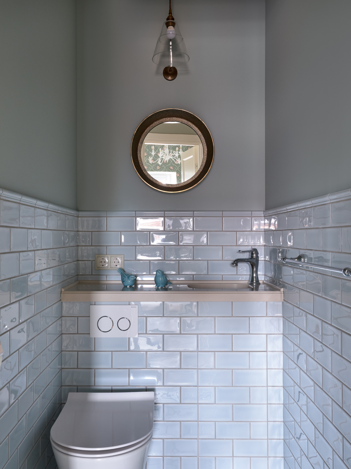 Серый элегантный