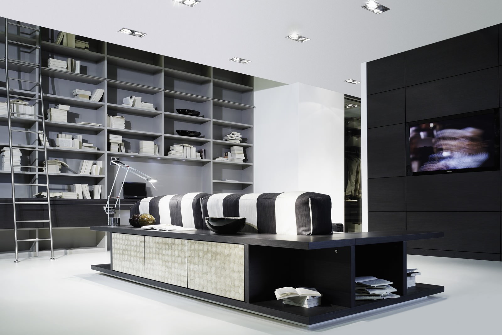 ГАРДЕРОБНЫЕ SСHMALENBACH